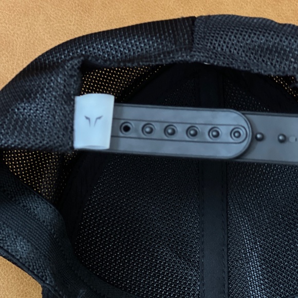 WOLF TRUCKER CAP - Picture 6 of 6